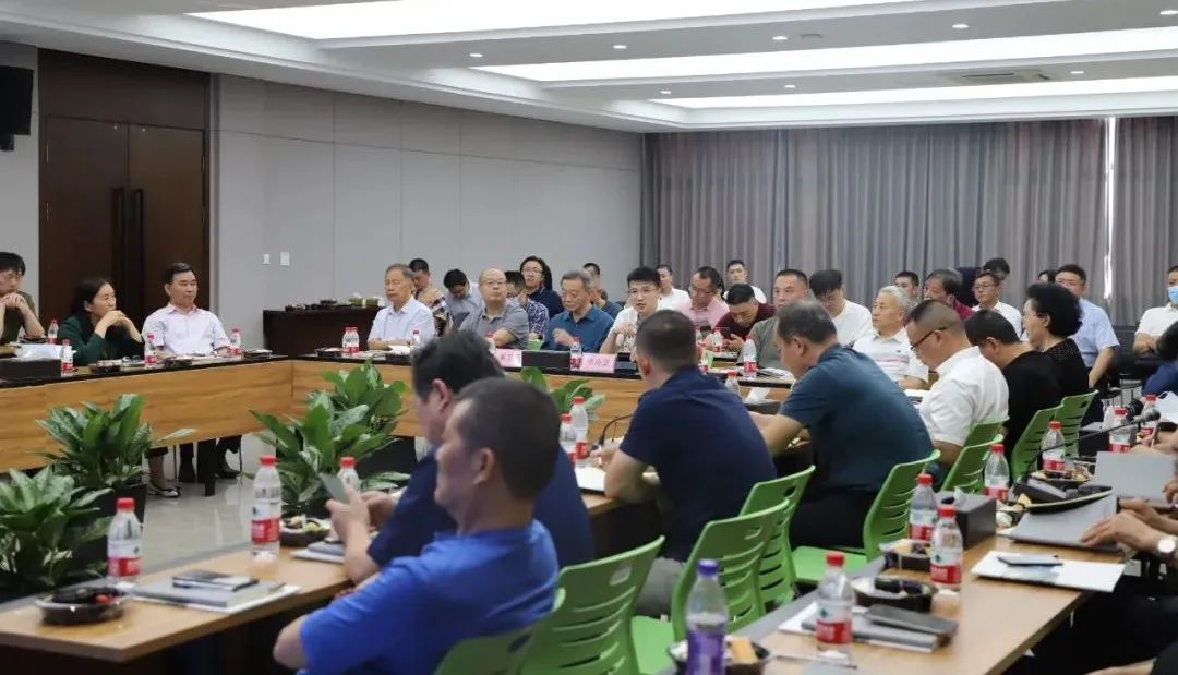 卓越企业家学习俱乐部走进乐竞体育官网登录入口科技参观学习！